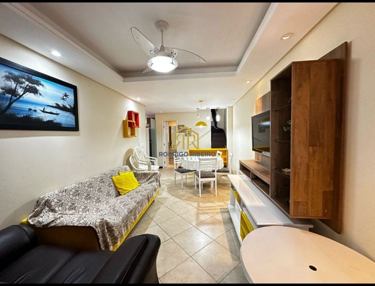 Apartamento no Bairro Cachoeira do Bom Jesus em Florianópolis com 3 Dormitórios (2 suítes) - A3362