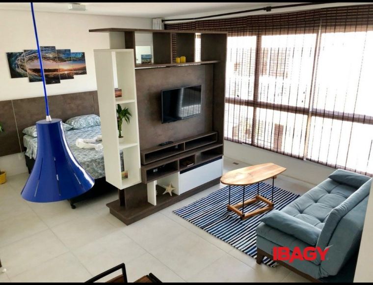 Apartamento no Bairro Campeche em Florianópolis com 1 Dormitórios e 39.4 m² - 122700