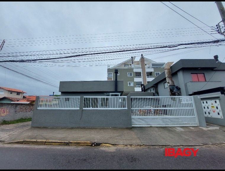 Apartamento no Bairro Campeche em Florianópolis com 1 Dormitórios e 40 m² - 115940