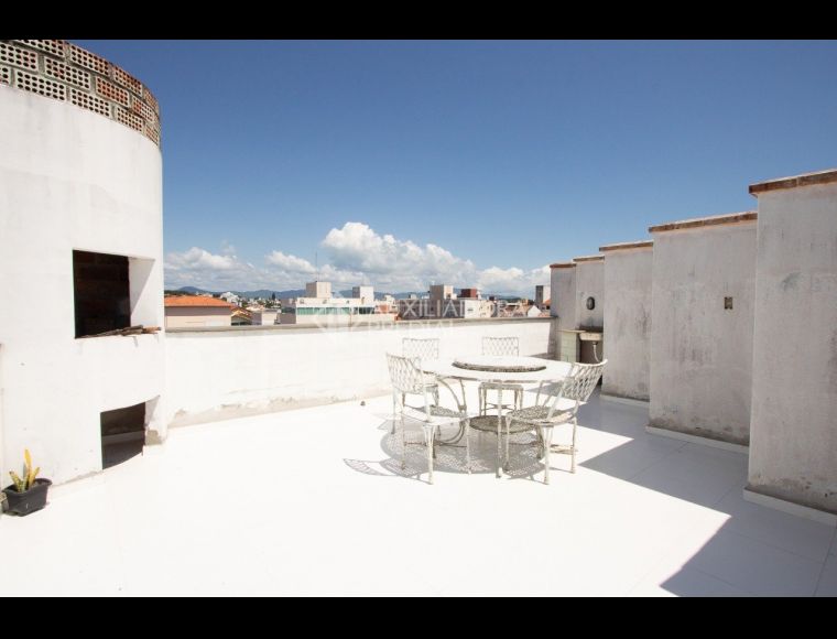 Apartamento no Bairro Canasvieiras em Florianópolis com 3 Dormitórios (1 suíte) - 363467