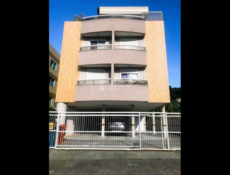Apartamento no Bairro Canasvieiras em Florianópolis com 4 Dormitórios (1 suíte) - 465943