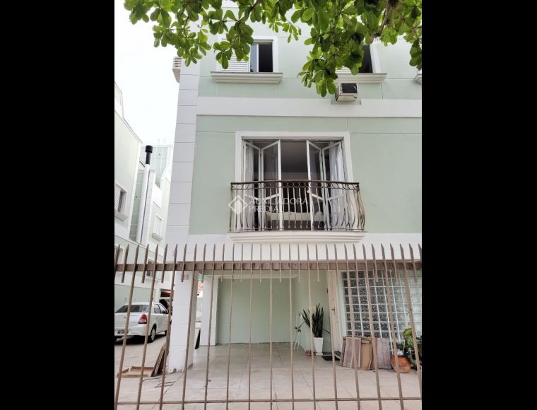Apartamento no Bairro Canasvieiras em Florianópolis com 3 Dormitórios (1 suíte) - 469875
