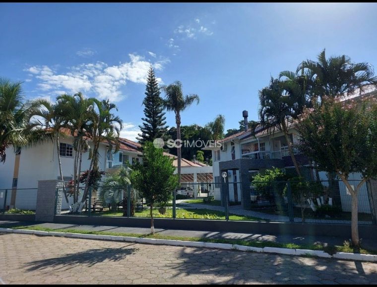 Apartamento no Bairro Canasvieiras em Florianópolis com 3 Dormitórios (1 suíte) - 18156