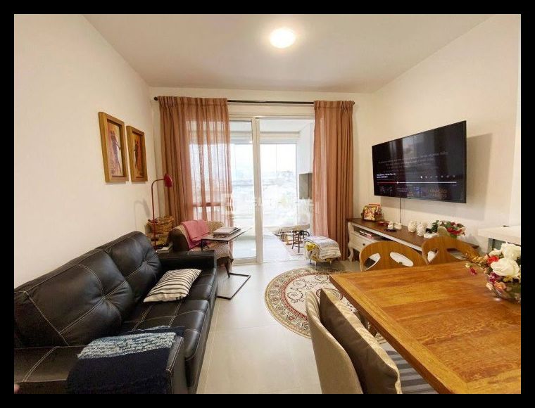 Apartamento no Bairro Canto em Florianópolis com 2 Dormitórios (2 suítes) e 80 m² - 20321