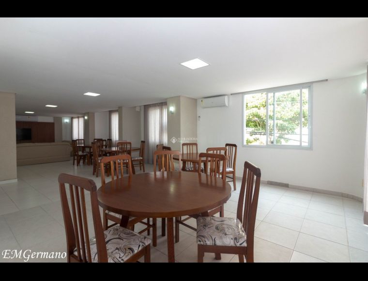 Apartamento no Bairro Capoeiras em Florianópolis com 3 Dormitórios (3 suítes) - 419499
