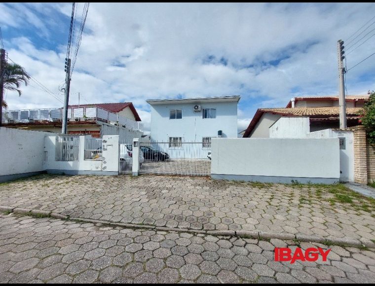 Apartamento no Bairro Carianos em Florianópolis com 1 Dormitórios e 29.26 m² - 105152