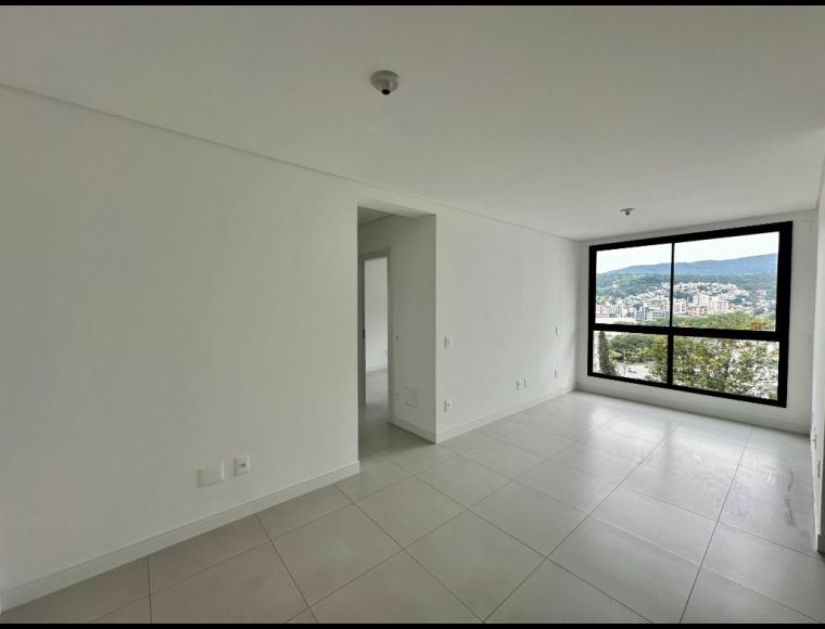 Apartamento no Bairro Carvoeira em Florianópolis com 2 Dormitórios (1 suíte) e 61 m² - AP0899