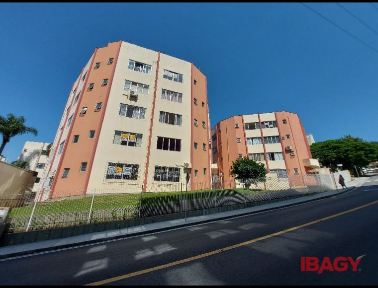 Apartamento no Bairro Carvoeira em Florianópolis com 26.31 m² - 110662