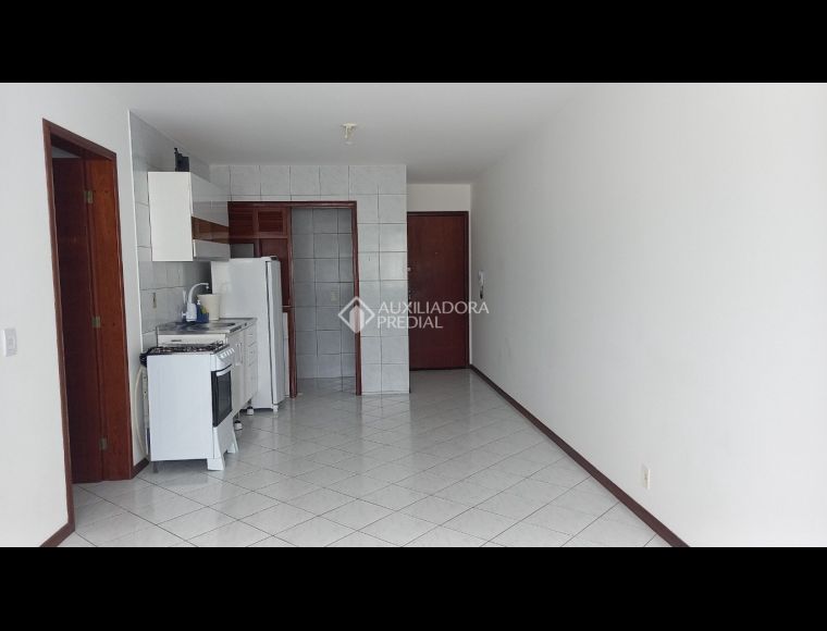 Apartamento no Bairro Carvoeira em Florianópolis com 1 Dormitórios - 465021