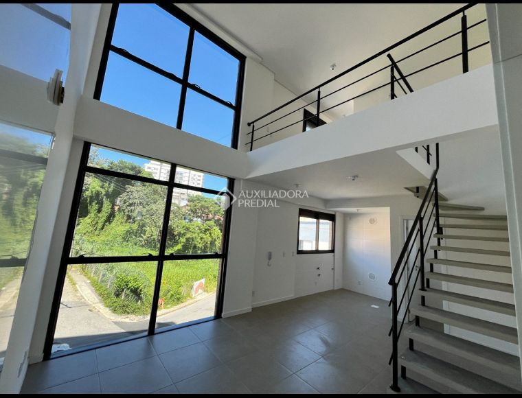 Apartamento no Bairro Carvoeira em Florianópolis com 1 Dormitórios (1 suíte) - 469413