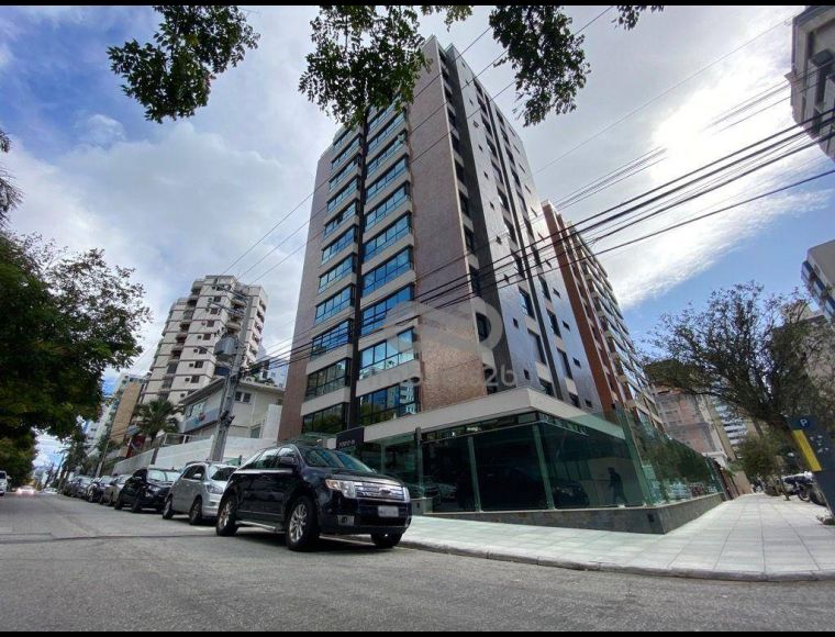 Apartamento no Bairro Centro em Florianópolis com 3 Dormitórios (3 suítes) e 154 m² - AP1088