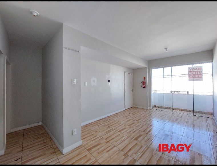 Apartamento no Bairro Centro em Florianópolis com 2 Dormitórios e 64.64 m² - 119240