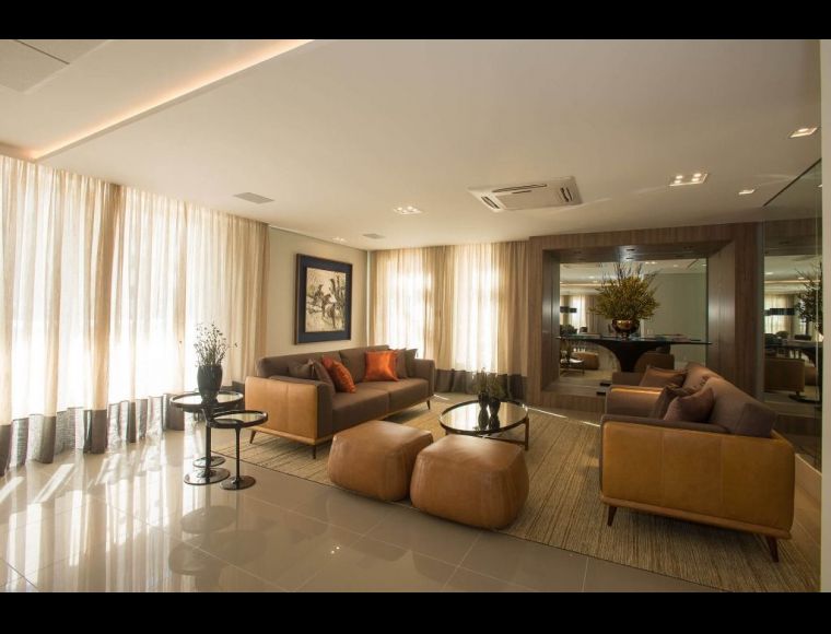 Apartamento no Bairro Centro em Florianópolis com 1 Dormitórios (1 suíte) e 64 m² - ST0001