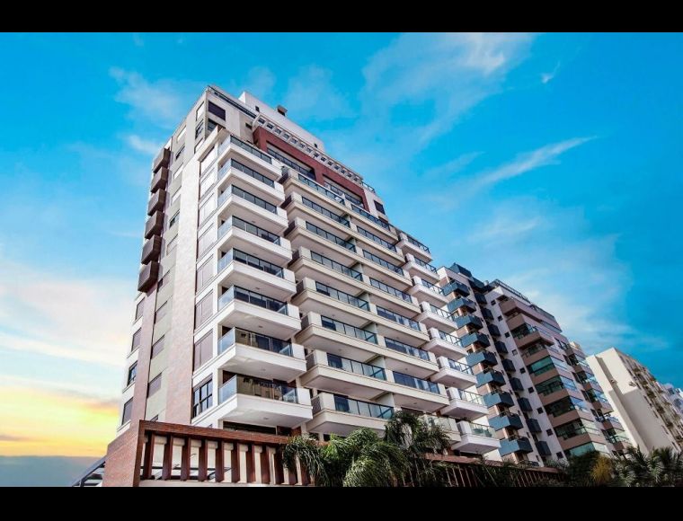 Apartamento no Bairro Centro em Florianópolis com 2 Dormitórios (2 suítes) e 92 m² - AP0851