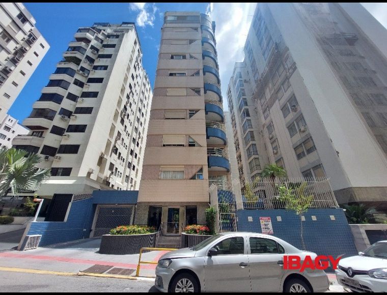 Apartamento no Bairro Centro em Florianópolis com 3 Dormitórios (1 suíte) e 88 m² - 122179