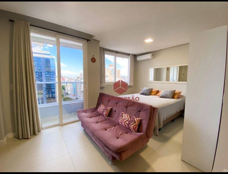 Apartamento no Bairro Centro em Florianópolis com 1 Dormitórios (1 suíte) e 39 m² - ST0055