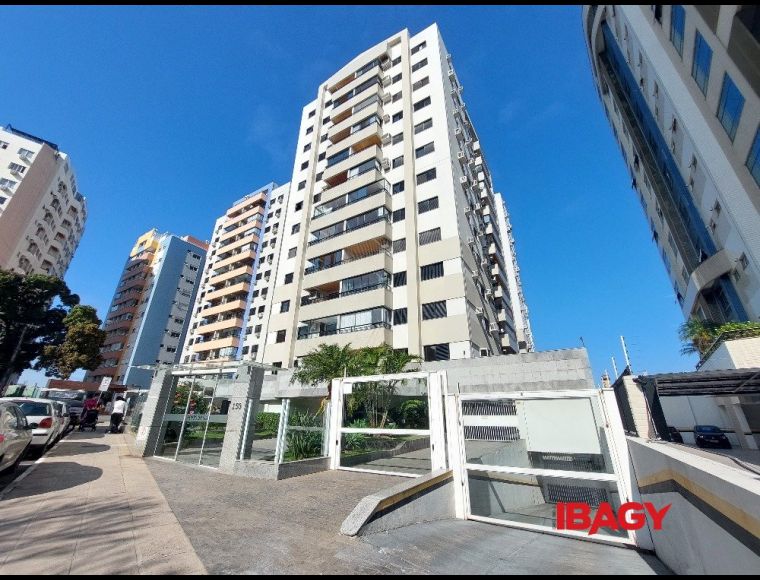 Apartamento no Bairro Centro em Florianópolis com 3 Dormitórios (1 suíte) e 99.13 m² - 123288