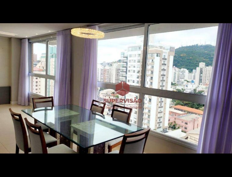 Apartamento no Bairro Centro em Florianópolis com 4 Dormitórios (2 suítes) e 208 m² - CO0248