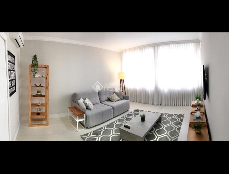 Apartamento no Bairro Centro em Florianópolis com 2 Dormitórios e 73.75 m² - 433371