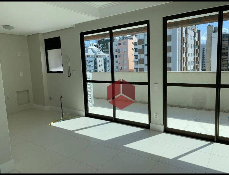 Apartamento no Bairro Centro em Florianópolis com 2 Dormitórios (2 suítes) e 126 m² - AP1053