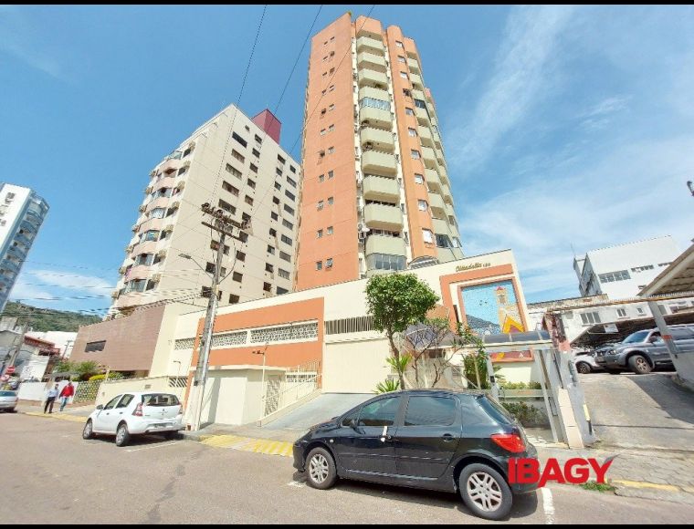 Apartamento no Bairro Centro em Florianópolis com 1 Dormitórios e 32.48 m² - 108018