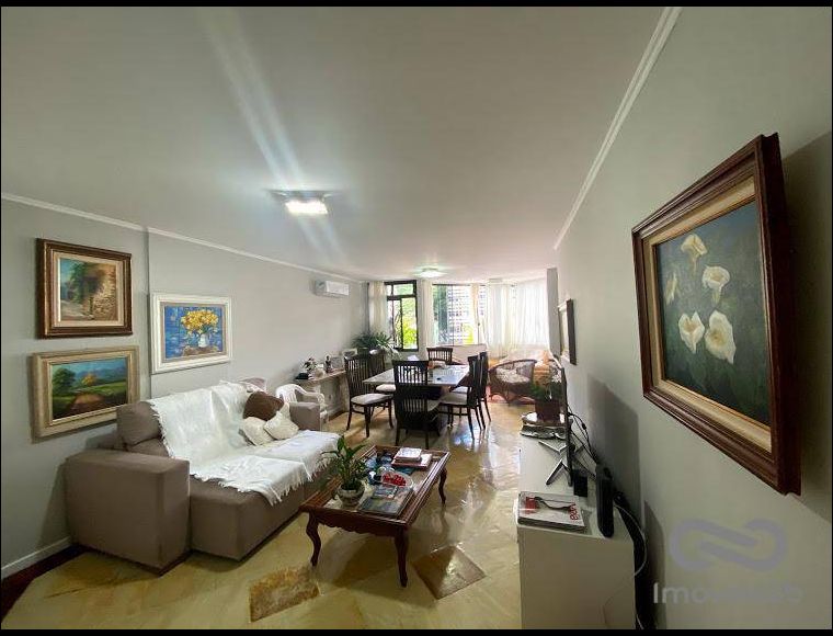 Apartamento no Bairro Centro em Florianópolis com 4 Dormitórios (3 suítes) e 156 m² - AP0963