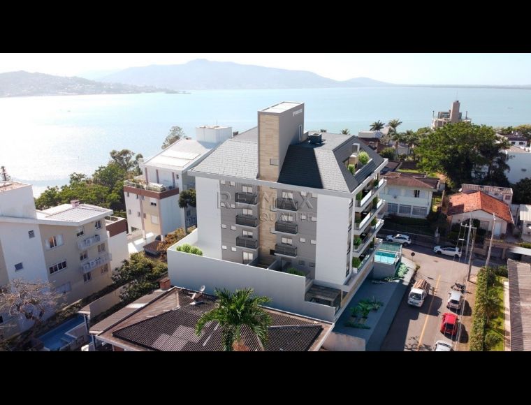Apartamento no Bairro Coqueiros em Florianópolis - RMX772