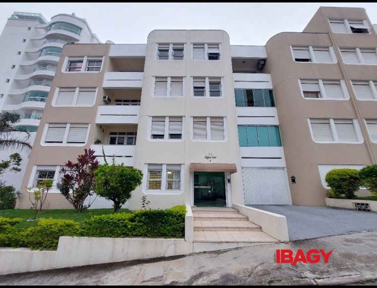 Apartamento no Bairro Coqueiros em Florianópolis com 3 Dormitórios (1 suíte) e 147.31 m² - 120589