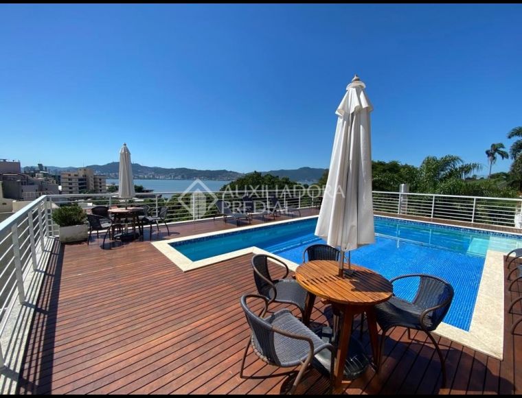 Apartamento no Bairro Coqueiros em Florianópolis com 3 Dormitórios (3 suítes) - 367708