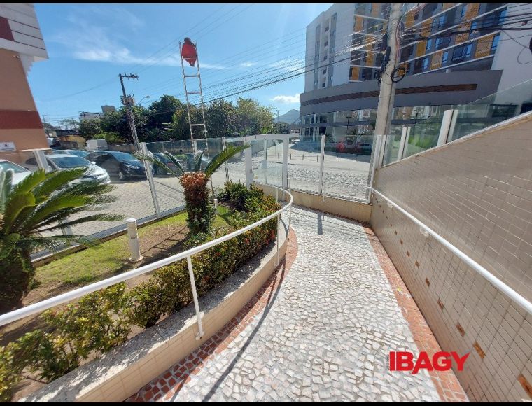 Apartamento no Bairro Córrego Grande em Florianópolis com 3 Dormitórios (1 suíte) e 93 m² - 115656