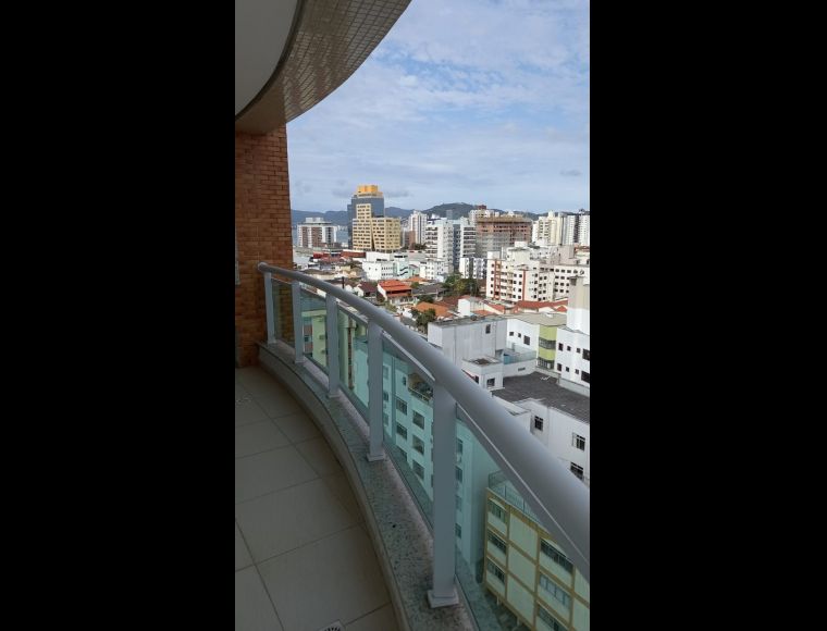 Apartamento no Bairro Estreito em Florianópolis com 3 Dormitórios (1 suíte) - A3191