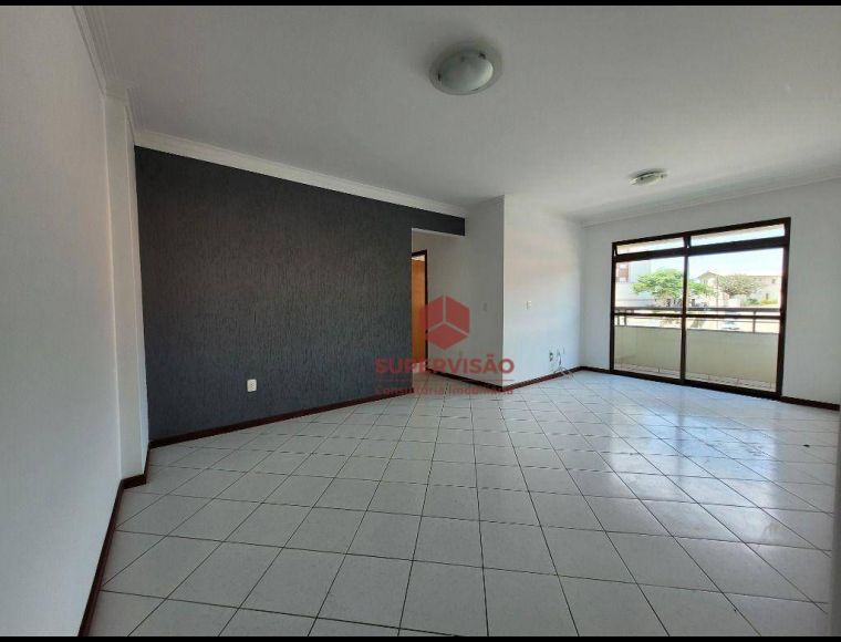 Apartamento no Bairro Estreito em Florianópolis com 3 Dormitórios (1 suíte) e 83 m² - AP2680