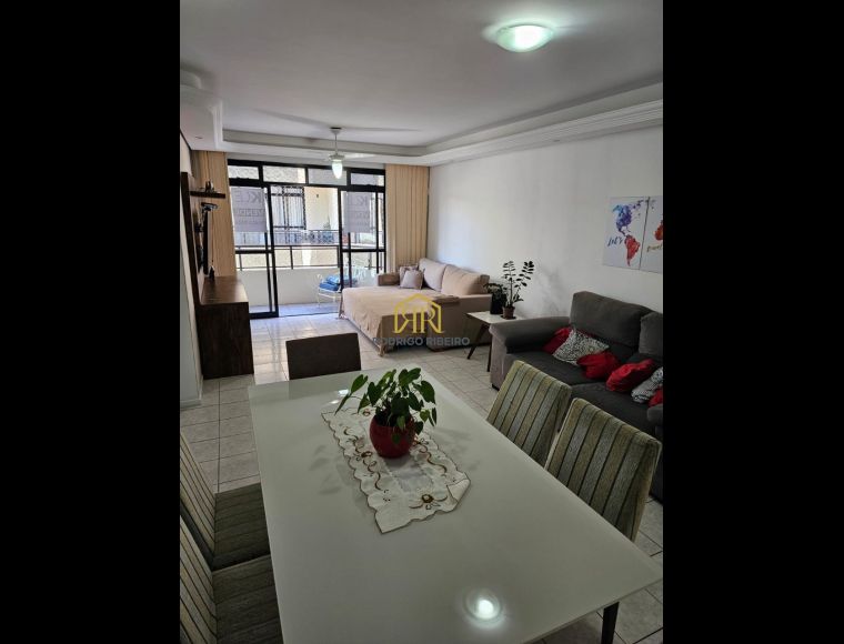 Apartamento no Bairro Estreito em Florianópolis com 3 Dormitórios (1 suíte) - A3366