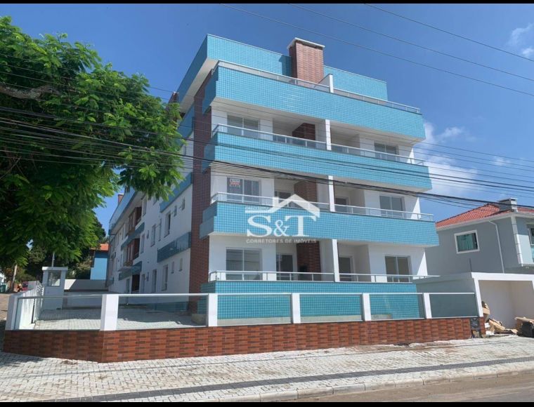 Apartamento no Bairro Ingleses em Florianópolis com 2 Dormitórios (1 suíte) e 74 m² - AP0552