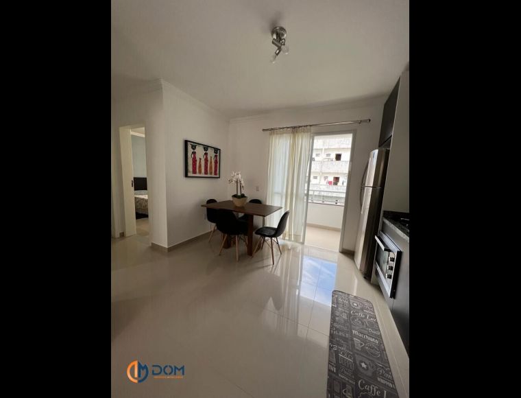 Apartamento no Bairro Ingleses em Florianópolis com 2 Dormitórios (1 suíte) e 58 m² - AP1571