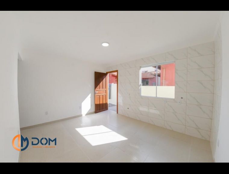 Apartamento no Bairro Ingleses em Florianópolis com 1 Dormitórios e 32 m² - 368