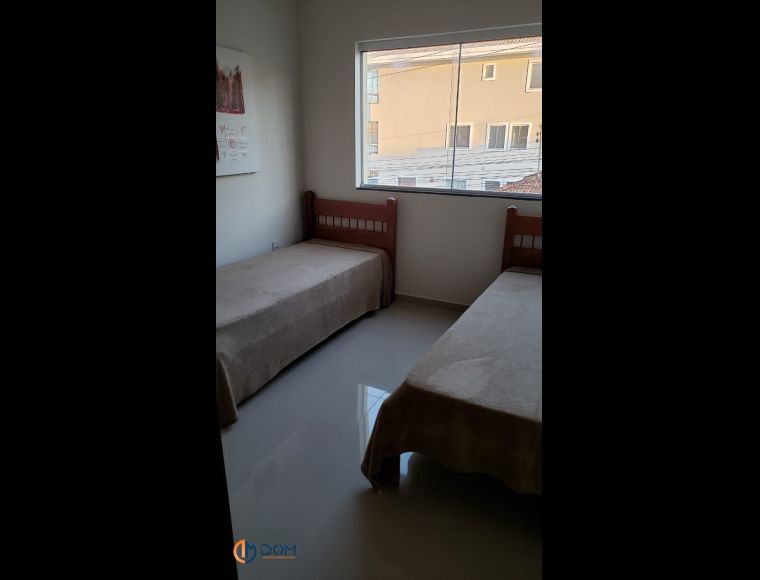 Apartamento no Bairro Ingleses em Florianópolis com 2 Dormitórios (1 suíte) e 62 m² - 172