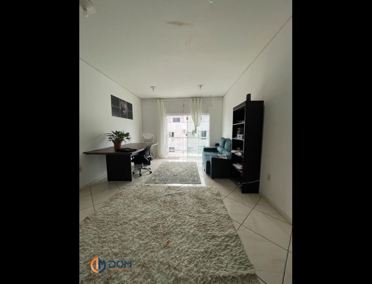 Apartamento no Bairro Ingleses em Florianópolis com 2 Dormitórios (1 suíte) e 84 m² - 752