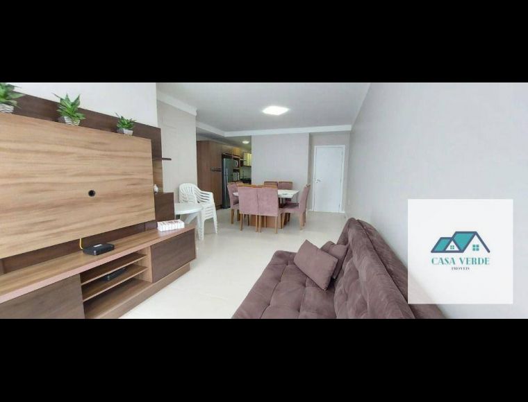 Apartamento no Bairro Ingleses em Florianópolis com 3 Dormitórios (3 suítes) e 231 m² - CO0210