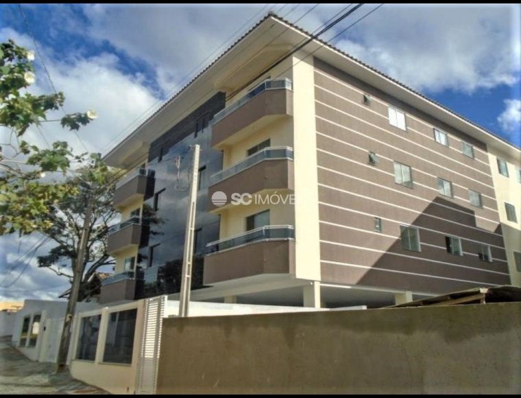 Apartamento no Bairro Ingleses em Florianópolis com 3 Dormitórios (1 suíte) - 16996
