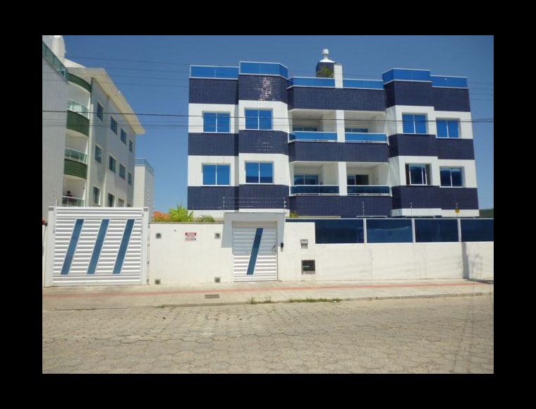 Apartamento no Bairro Ingleses em Florianópolis com 3 Dormitórios (2 suítes) - 16649