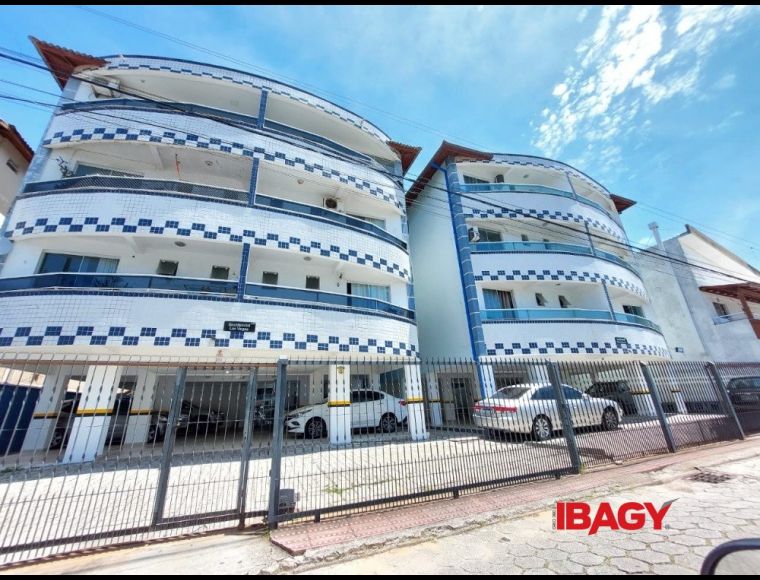 Apartamento no Bairro Ingleses em Florianópolis com 2 Dormitórios (1 suíte) e 65 m² - 121869