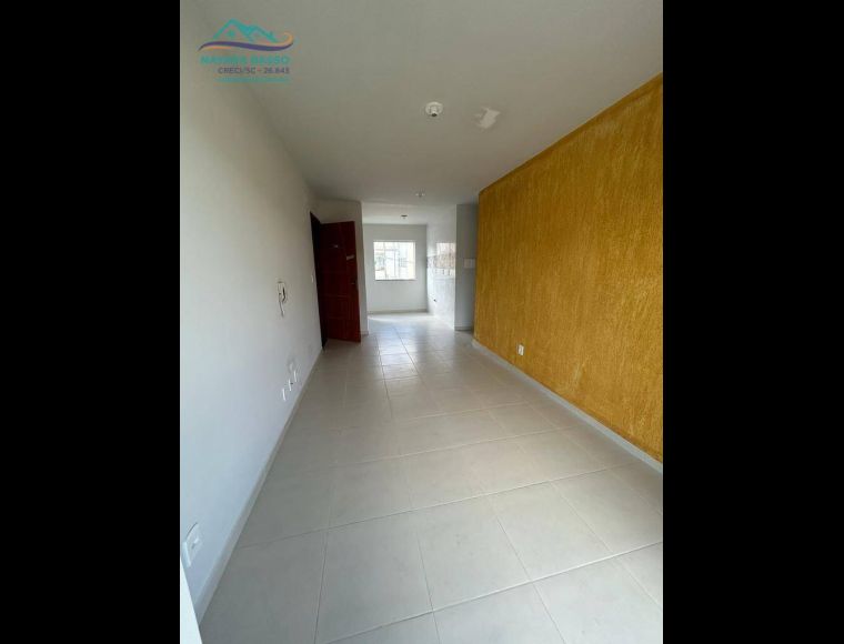 Apartamento no Bairro Ingleses em Florianópolis com 2 Dormitórios (1 suíte) e 68 m² - AP2297