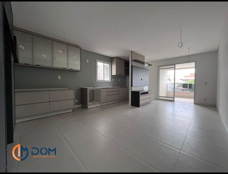 Apartamento no Bairro Ingleses em Florianópolis com 2 Dormitórios (1 suíte) e 80 m² - 1229