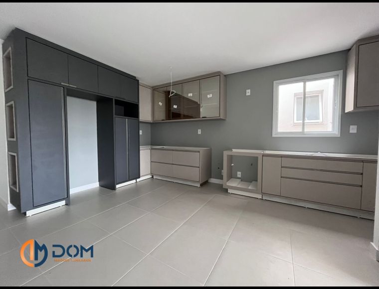 Apartamento no Bairro Ingleses em Florianópolis com 2 Dormitórios (1 suíte) e 80 m² - 1229