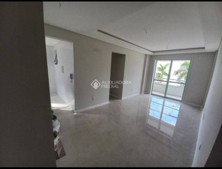Apartamento no Bairro Ingleses em Florianópolis com 3 Dormitórios (1 suíte) - 462506