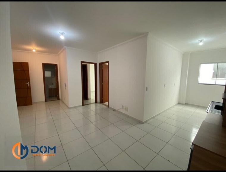 Apartamento no Bairro Ingleses em Florianópolis com 2 Dormitórios (1 suíte) e 74 m² - 1385