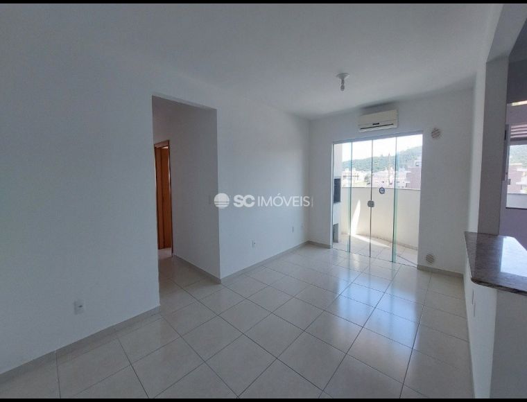 Apartamento no Bairro Ingleses em Florianópolis com 3 Dormitórios (1 suíte) - 10959