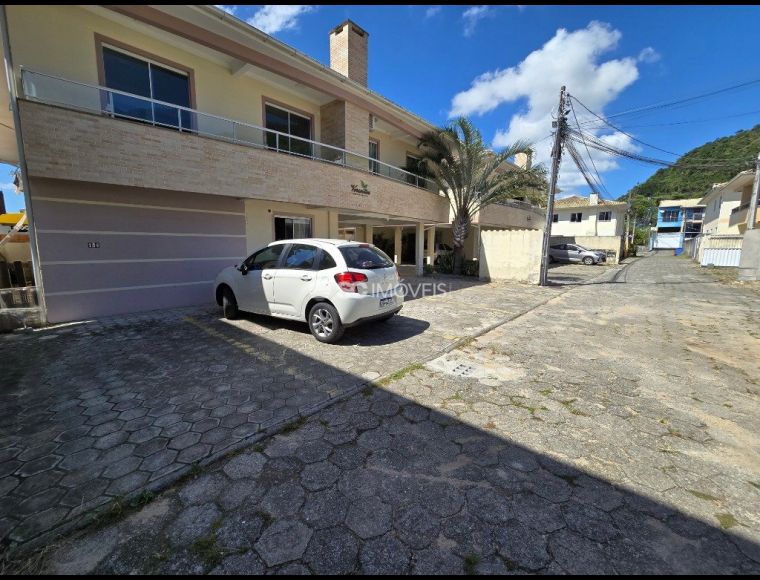 Apartamento no Bairro Ingleses em Florianópolis com 2 Dormitórios (1 suíte) - 18111