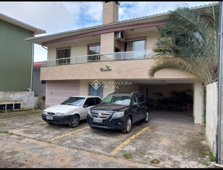 Apartamento no Bairro Ingleses em Florianópolis com 2 Dormitórios (1 suíte) - 471484